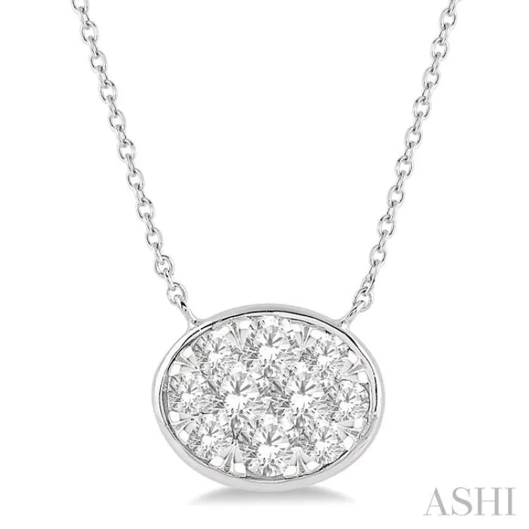 1/2 Ctw Oval Shape Pendant Lovebright Diamond Necklace in 14K White Gold