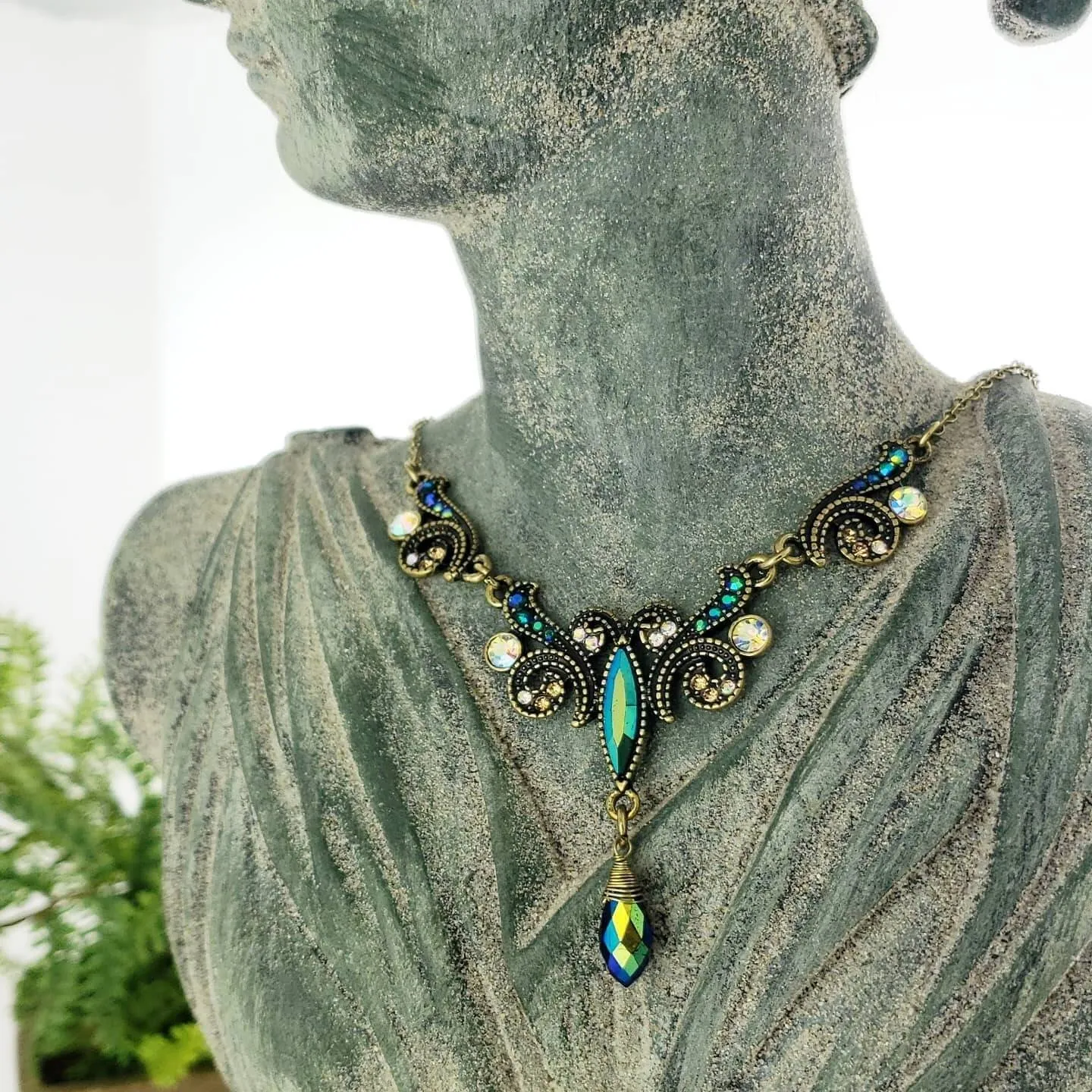 1928 Jewelry Peacock Plumage Blue Iridescent AB Pendant Necklace 16"   3" Extender