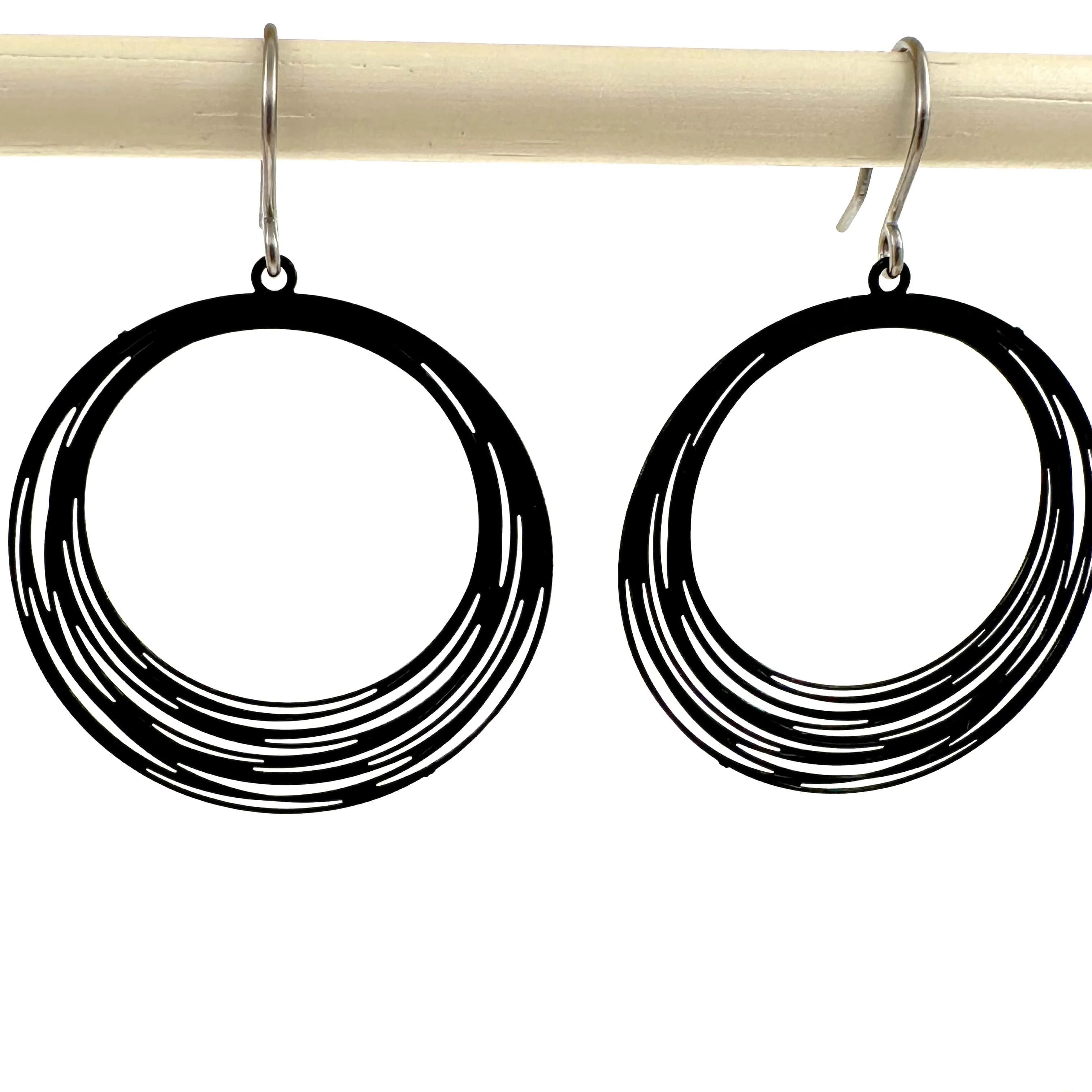 Black / Red / White String Ring earrings