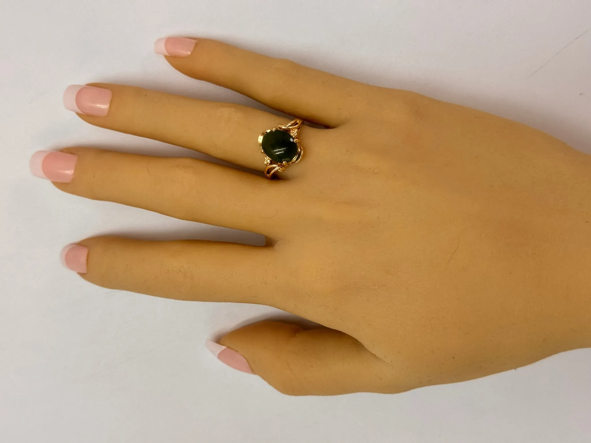 Elegant 9ct Yellow Gold Nephrite Jade Ring - Timeless Beauty