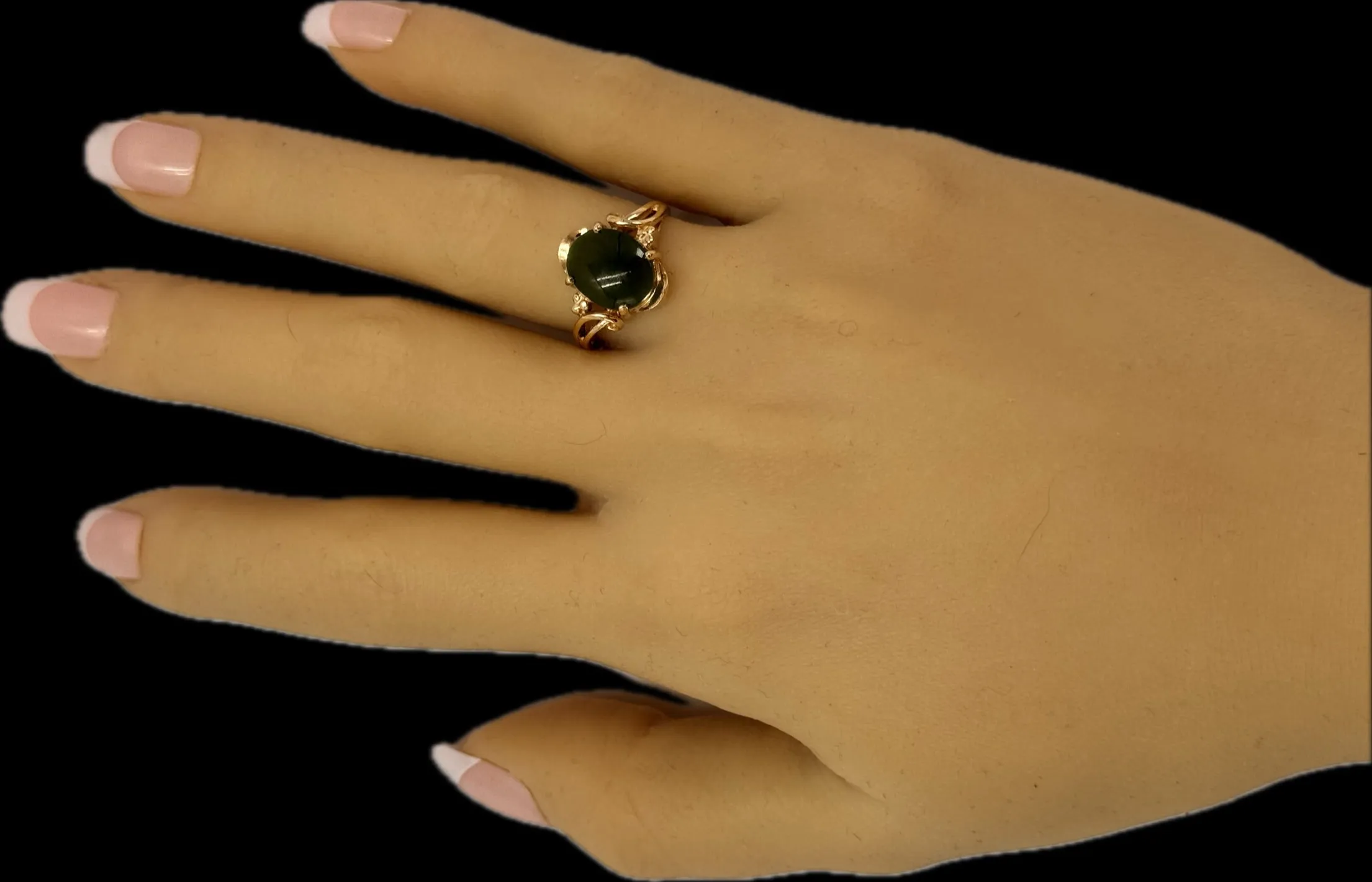 Elegant 9ct Yellow Gold Nephrite Jade Ring - Timeless Beauty