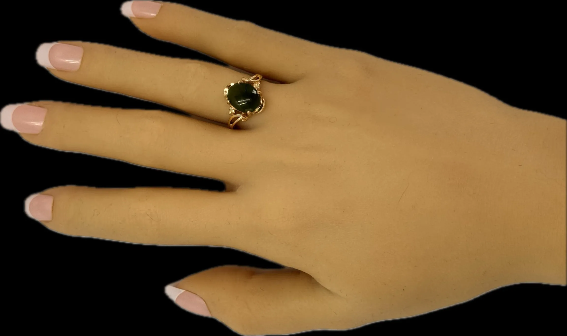 Elegant 9ct Yellow Gold Nephrite Jade Ring - Timeless Beauty