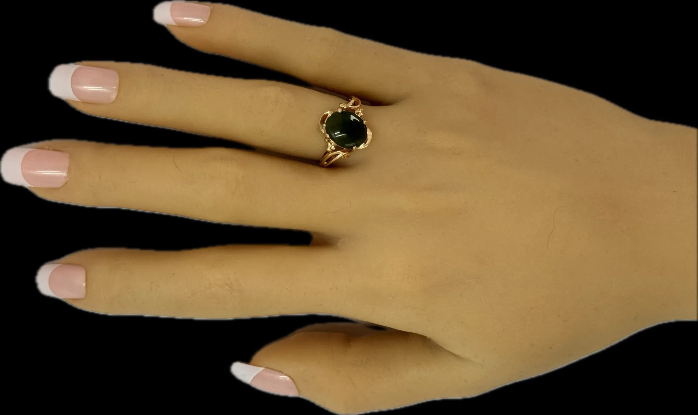 Elegant 9ct Yellow Gold Nephrite Jade Ring - Timeless Beauty