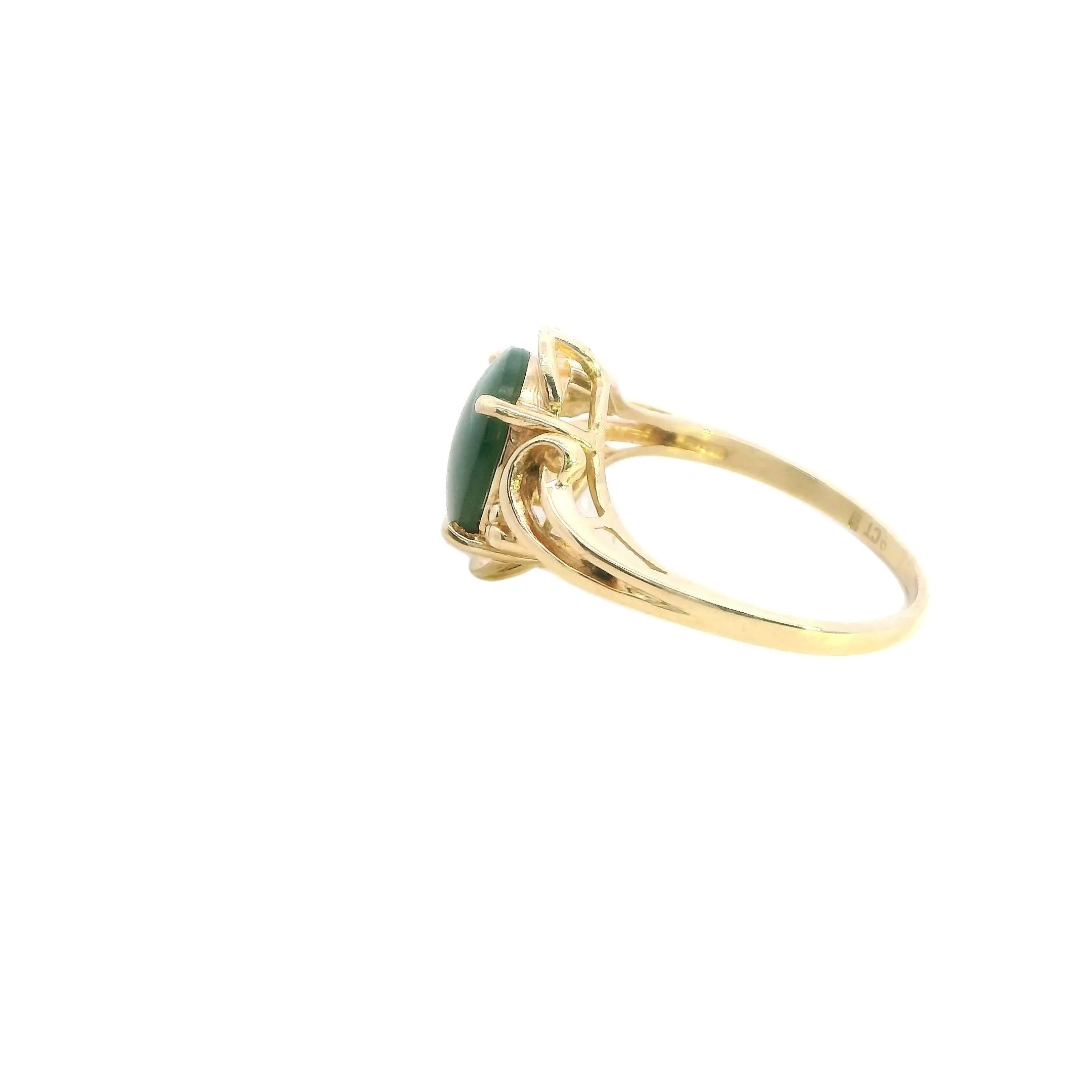 Elegant 9ct Yellow Gold Nephrite Jade Ring - Timeless Beauty