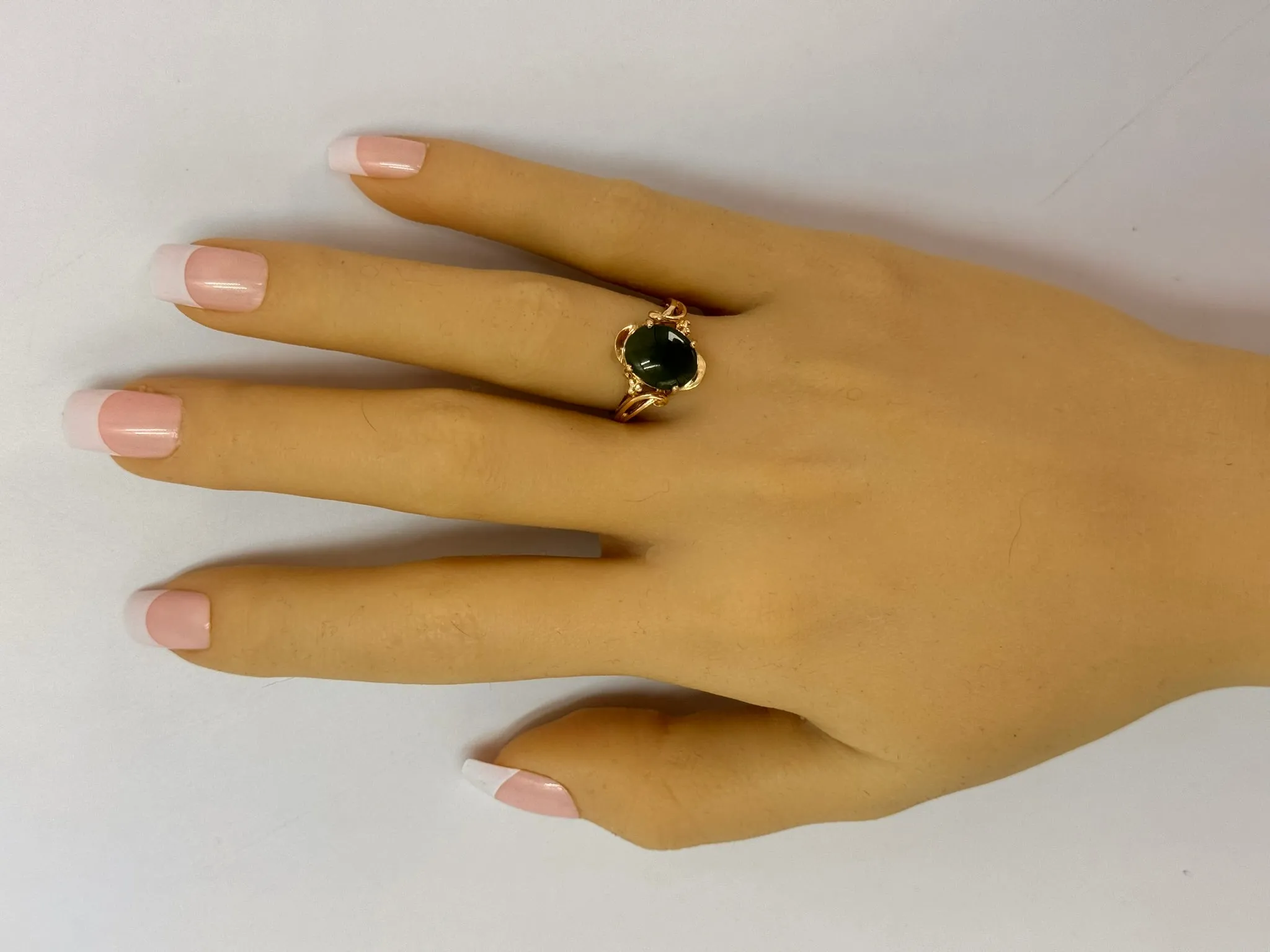 Elegant 9ct Yellow Gold Nephrite Jade Ring - Timeless Beauty