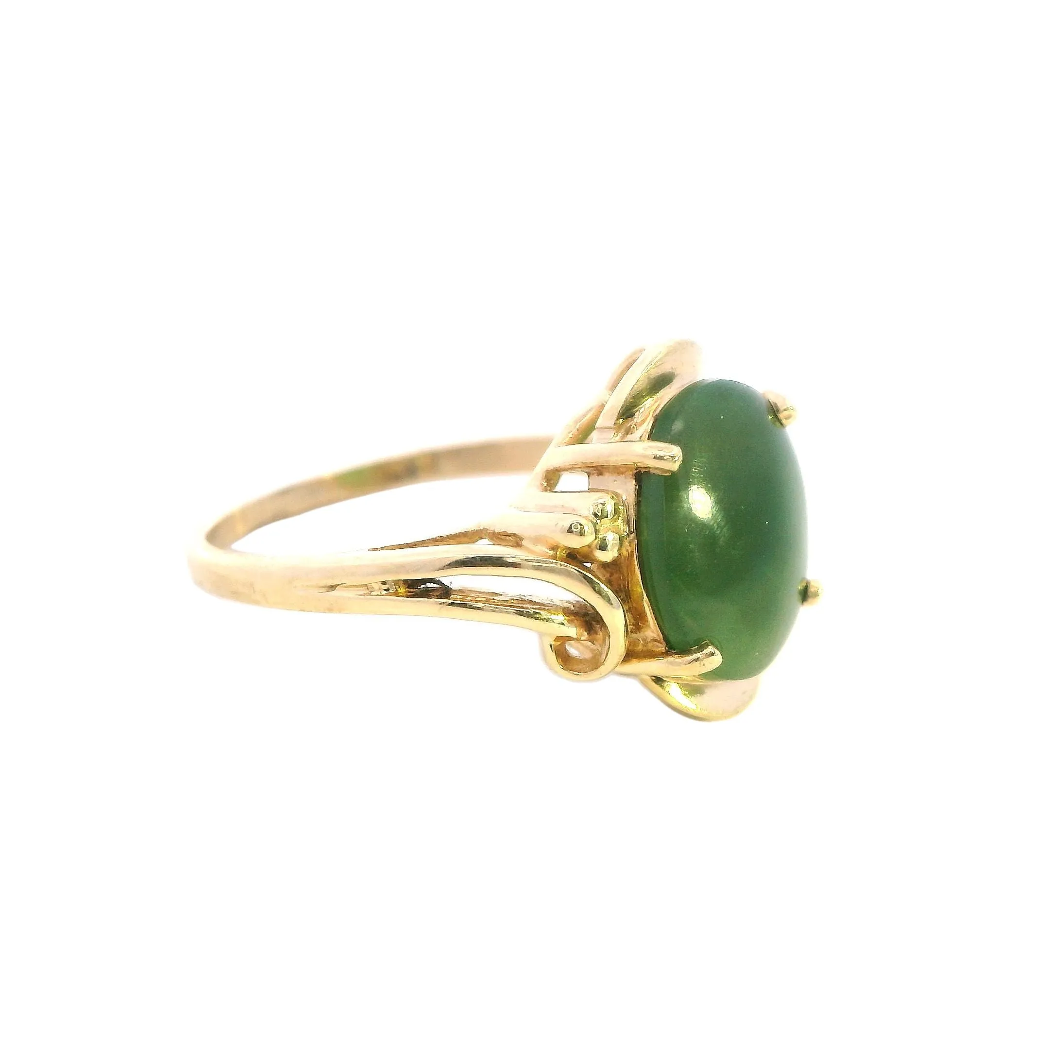 Elegant 9ct Yellow Gold Nephrite Jade Ring - Timeless Beauty