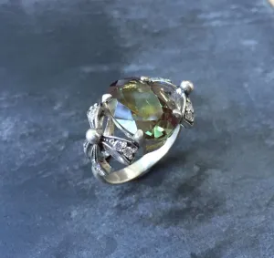 Green Diamond Ring - Vintage Diamond Ring - Classic Bow Ring