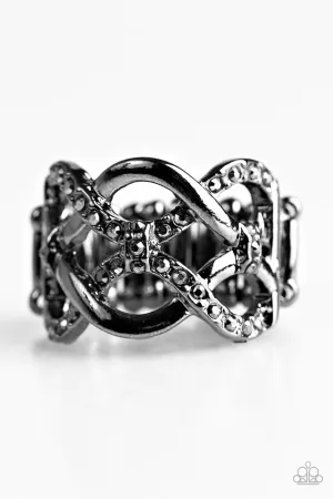 Paparazzi Ring ~ Lay On The Shimmer - Black