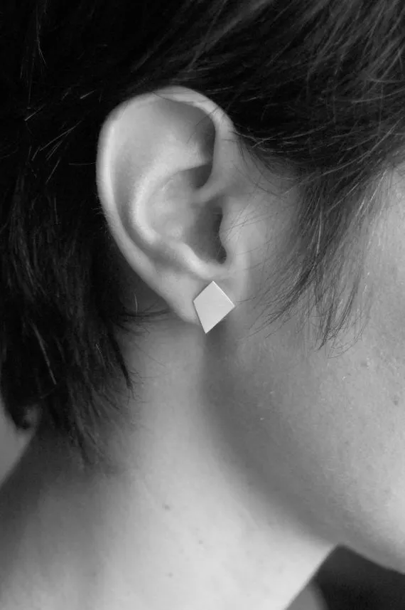 Shape stud earrings N°3