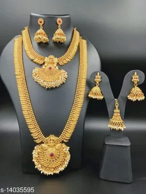 Sizzling Glittering Women Necklaces & Chains