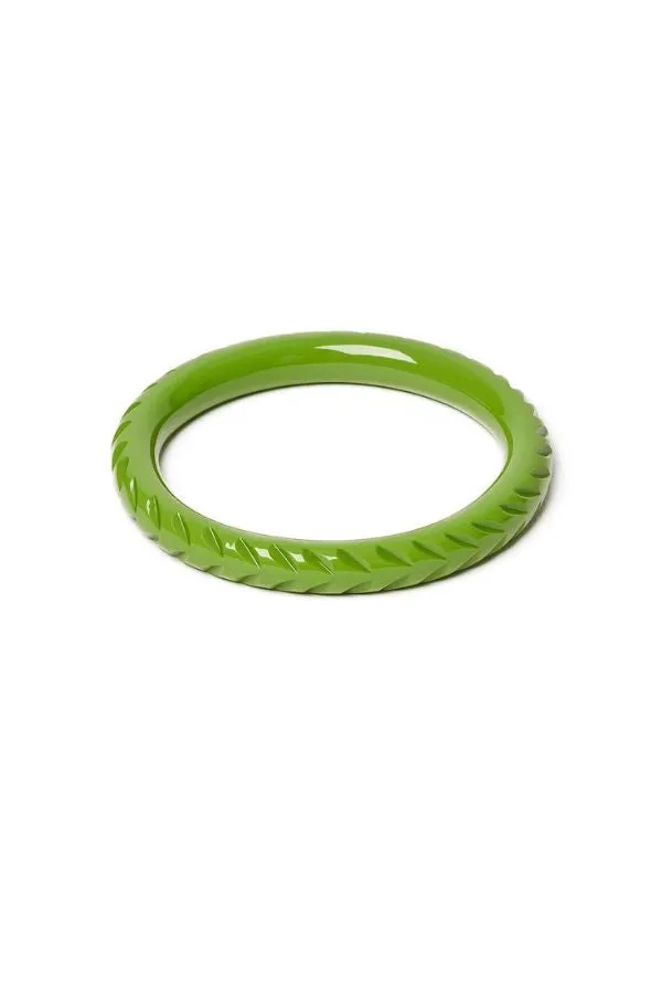 Splendette Narrow Palm Heavy Carve Bangle