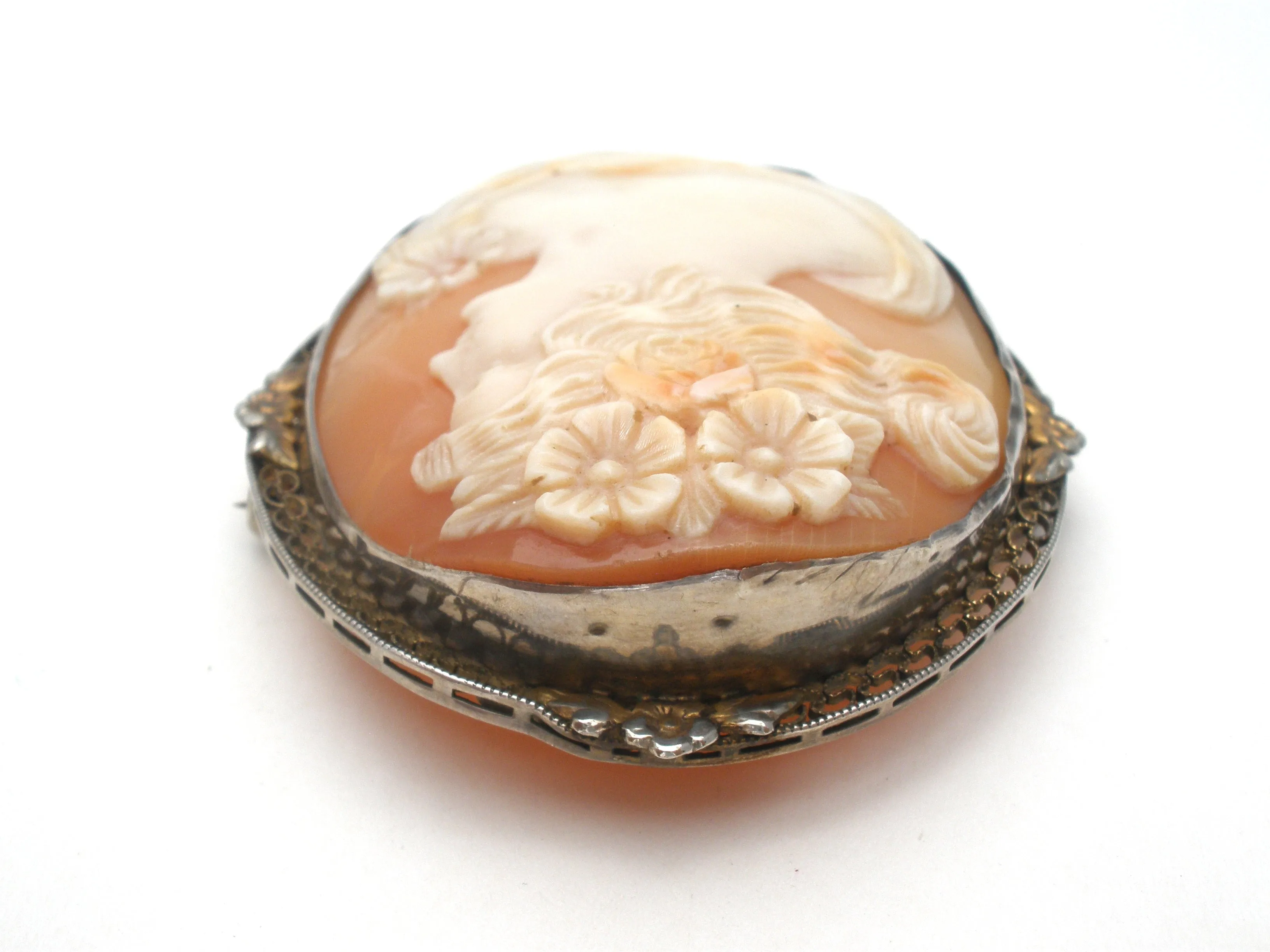 Victorian Cameo Shell Brooch Pin